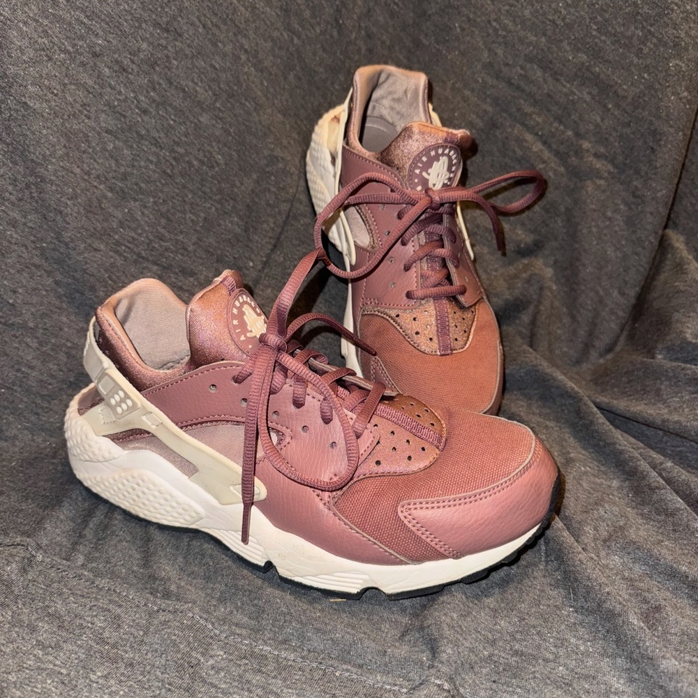 Nike Women's Air Huaraches